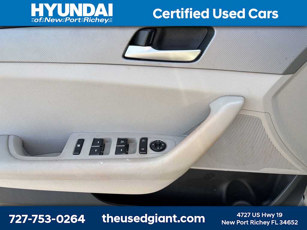 Thumbnail: 2019 Hyundai Sonata - 10