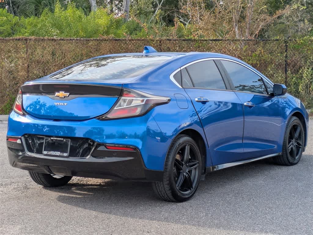 Thumbnail: 2017 Chevrolet Volt - 5