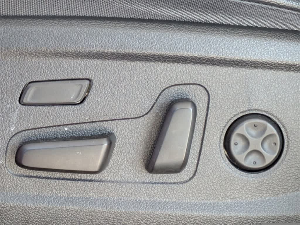 Thumbnail: 2020 Hyundai Santa Fe - 25