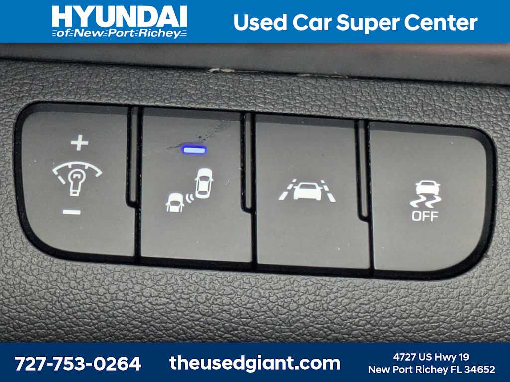 Thumbnail: 2020 Hyundai Elantra - 24