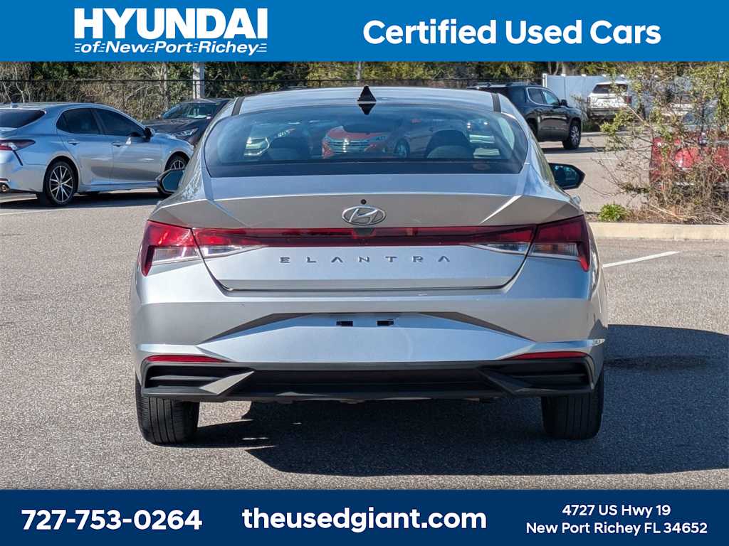 Thumbnail: 2021 Hyundai Elantra - 4