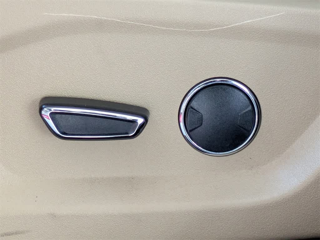 Thumbnail: 2017 Ford Explorer - 23