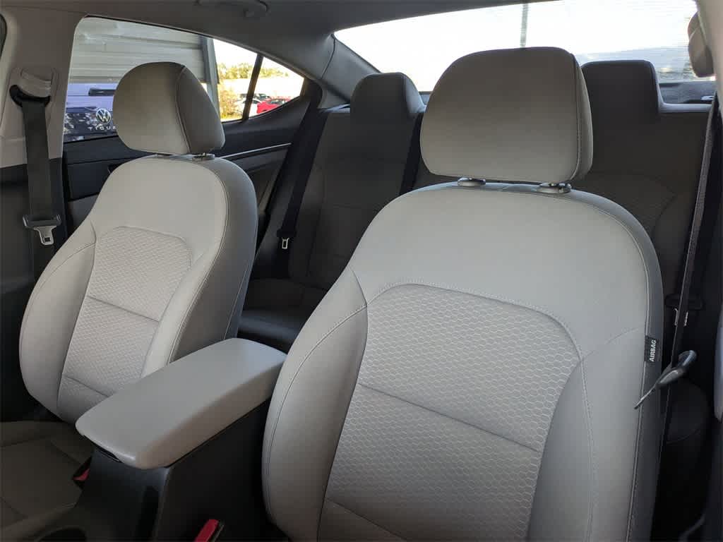 Thumbnail: 2020 Hyundai Elantra - 7