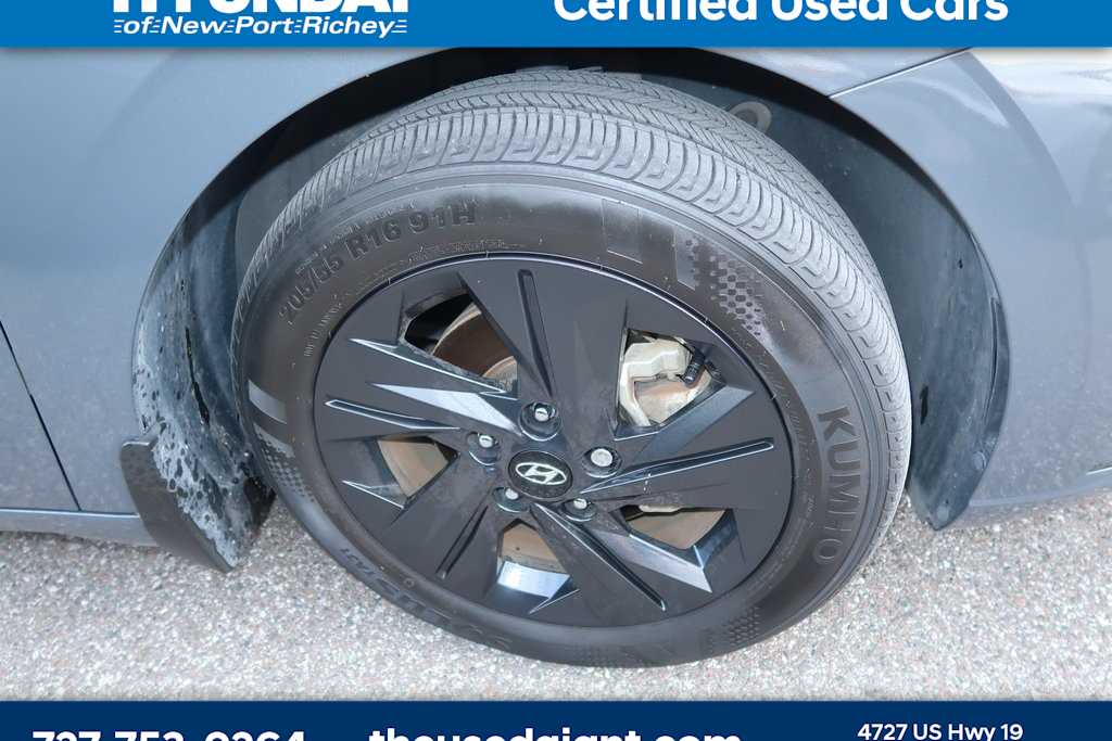 Thumbnail: 2023 Hyundai Elantra - 6