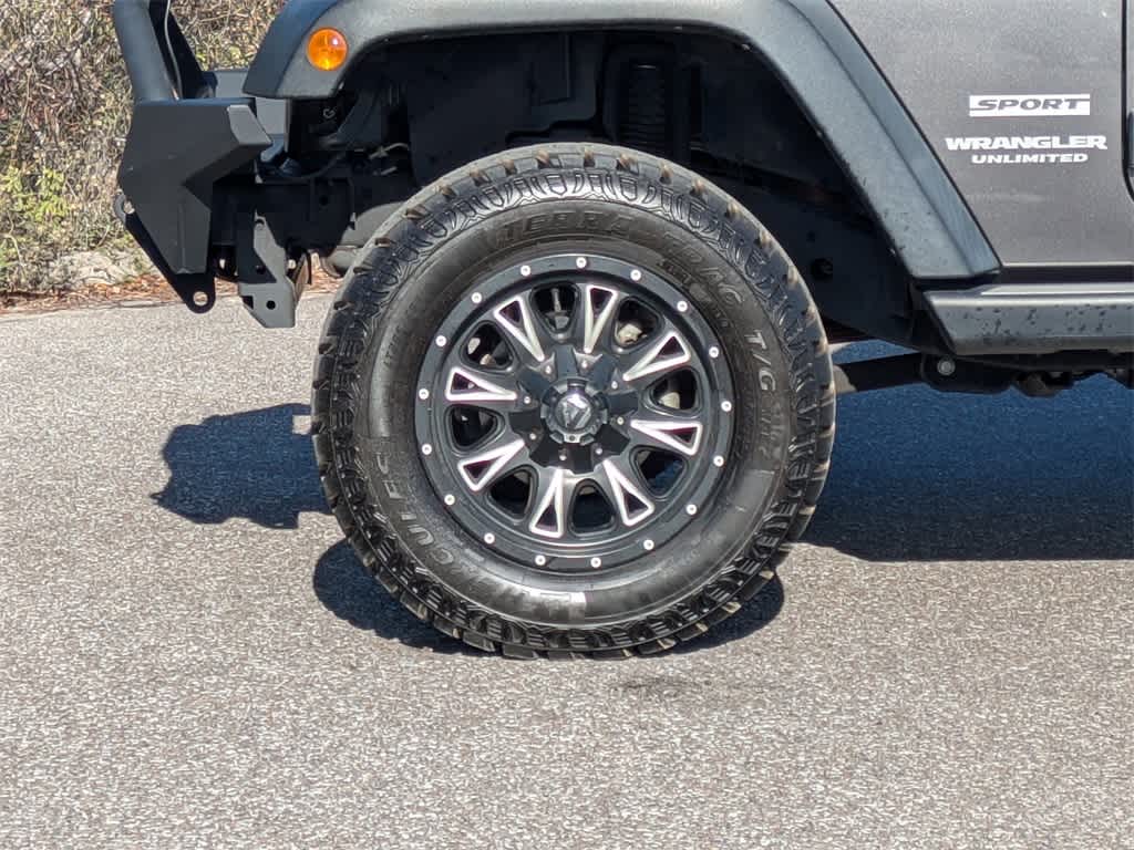 Thumbnail: 2017 Jeep Wrangler - 10