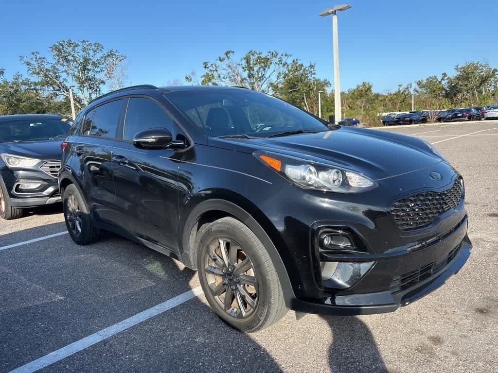 Thumbnail: 2022 Kia Sportage - 4