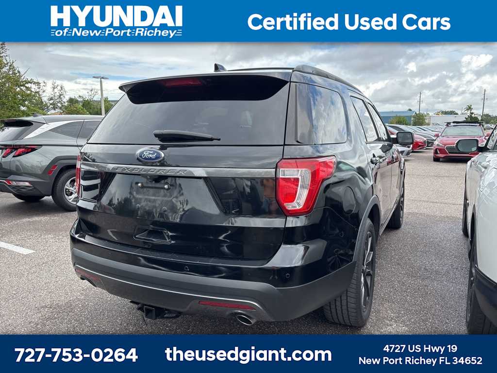Thumbnail: 2017 Ford Explorer - 3