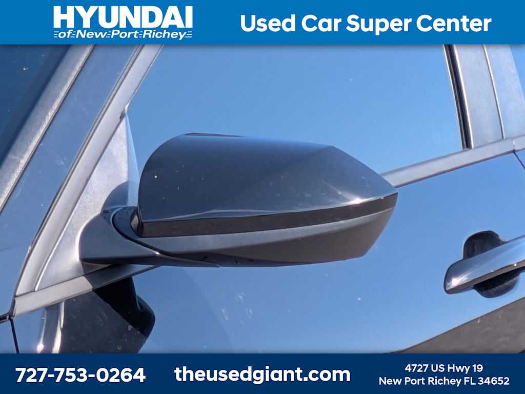 Thumbnail: 2023 Hyundai Elantra - 11