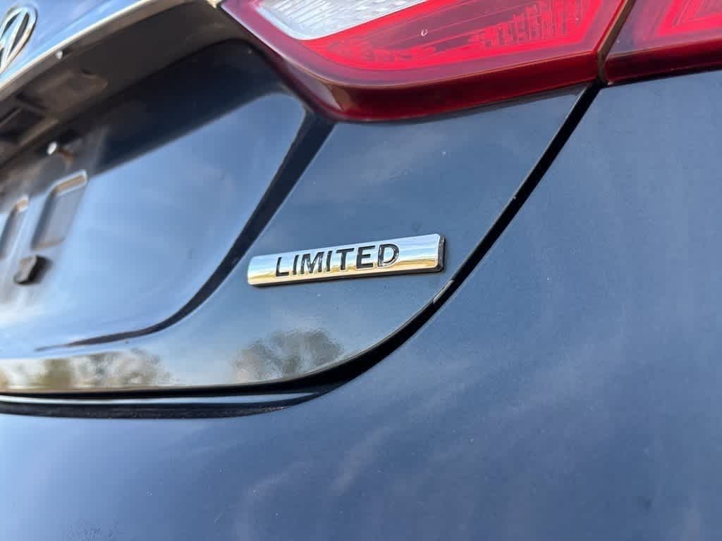 Thumbnail: 2011 Hyundai Sonata - 5