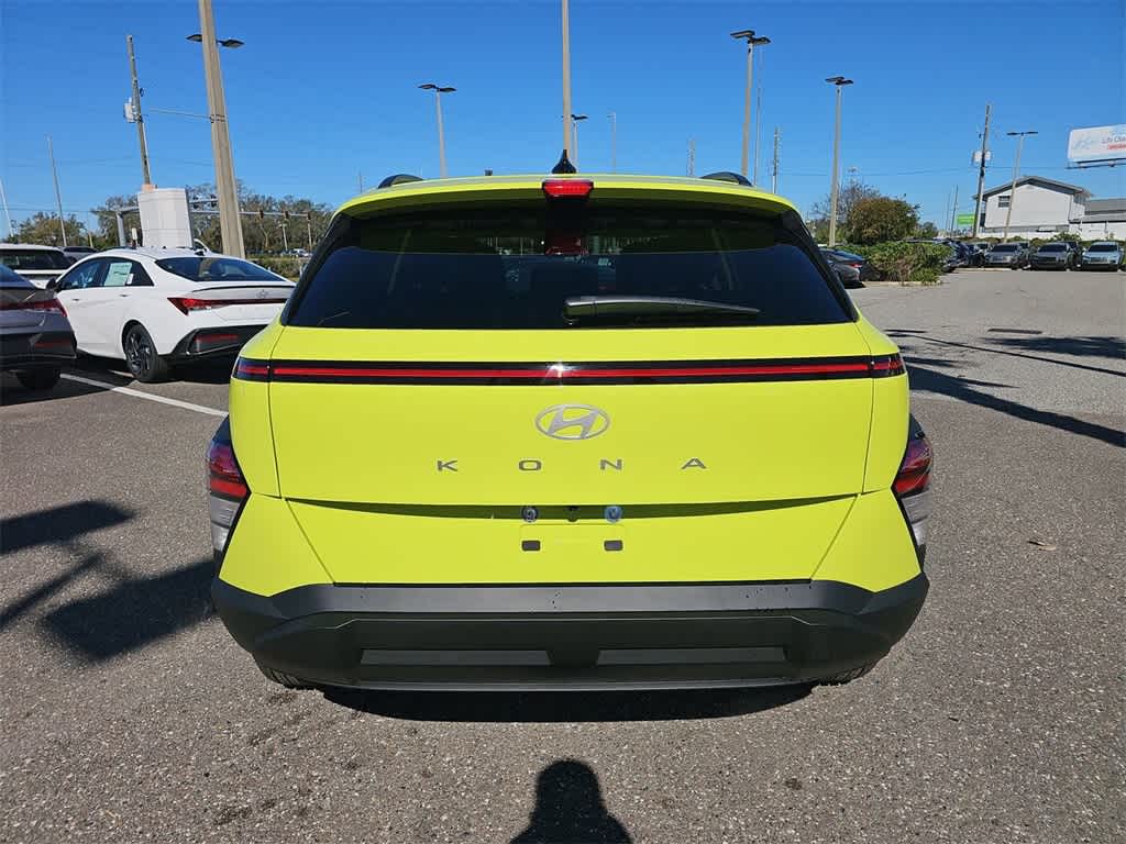 2025 Hyundai Kona SEL 4