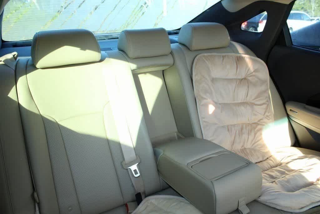 Thumbnail: 2016 Hyundai Azera - 9