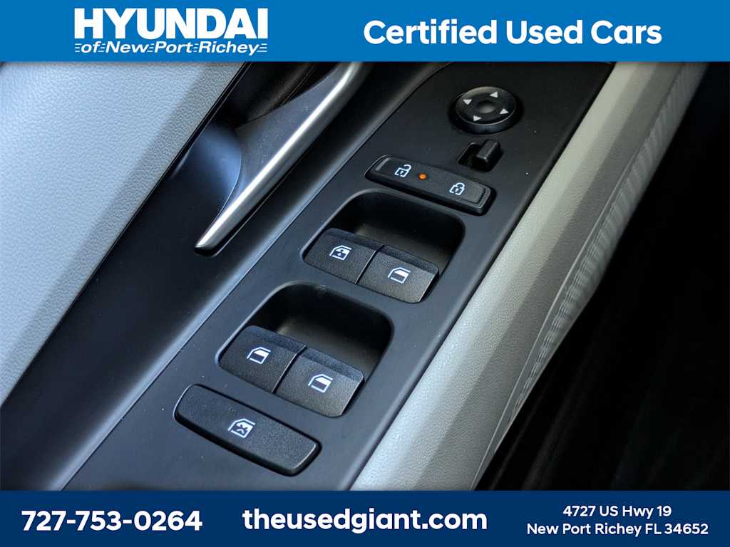 Thumbnail: 2024 Hyundai Elantra - 32