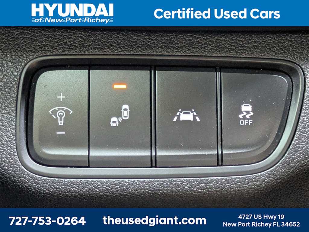 Thumbnail: 2020 Hyundai Santa Fe - 27