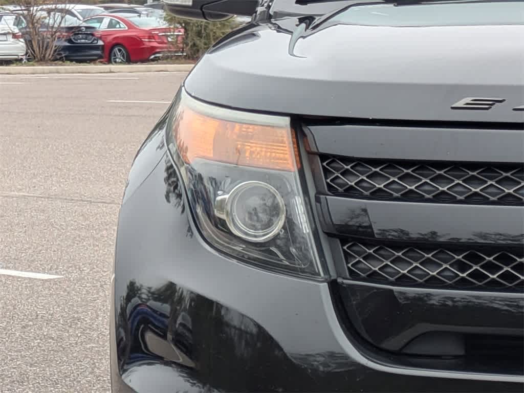 Thumbnail: 2015 Ford Explorer - 9