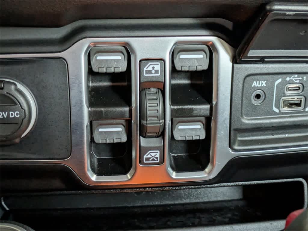 Thumbnail: 2025 Jeep Wrangler - 29