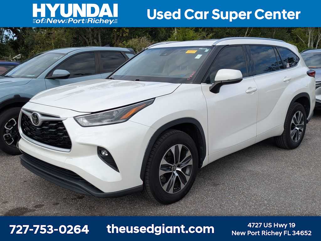 2021 Toyota Highlander XLE 4x2 V6's photo