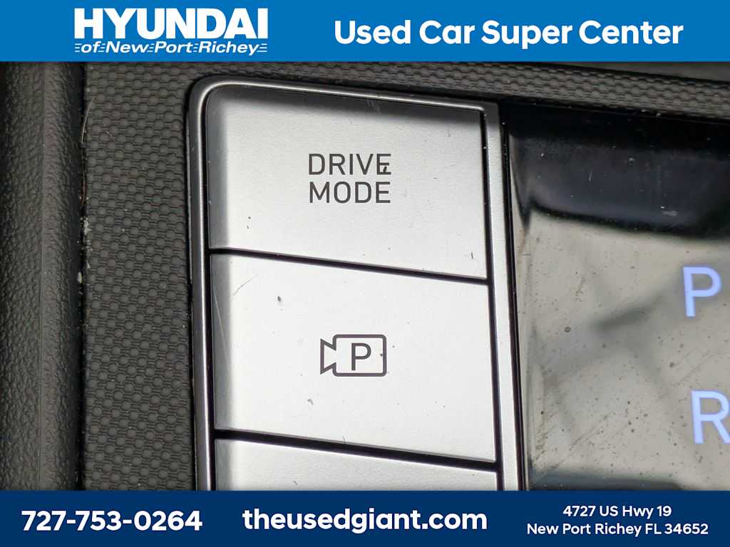 Thumbnail: 2022 Hyundai Elantra - 22