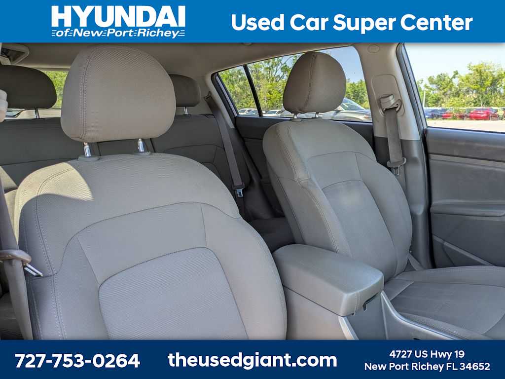 Thumbnail: 2011 Kia Sportage - 7