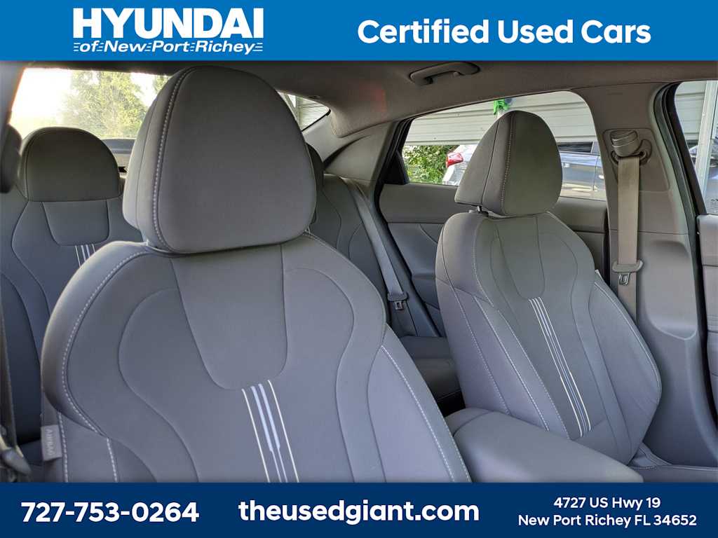 Thumbnail: 2023 Hyundai Elantra - 6