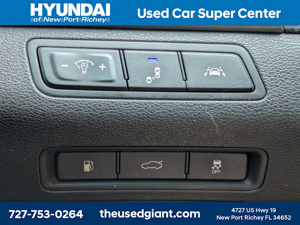 Thumbnail: 2015 Hyundai Sonata - 32