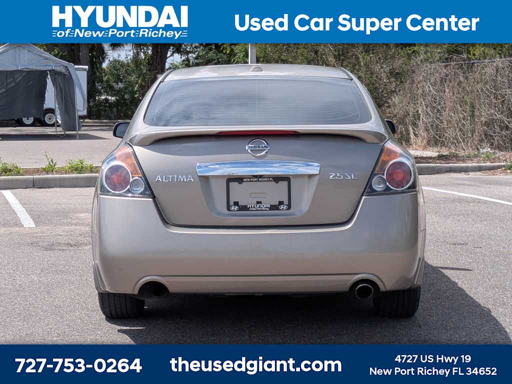 Thumbnail: 2011 Nissan Altima - 4