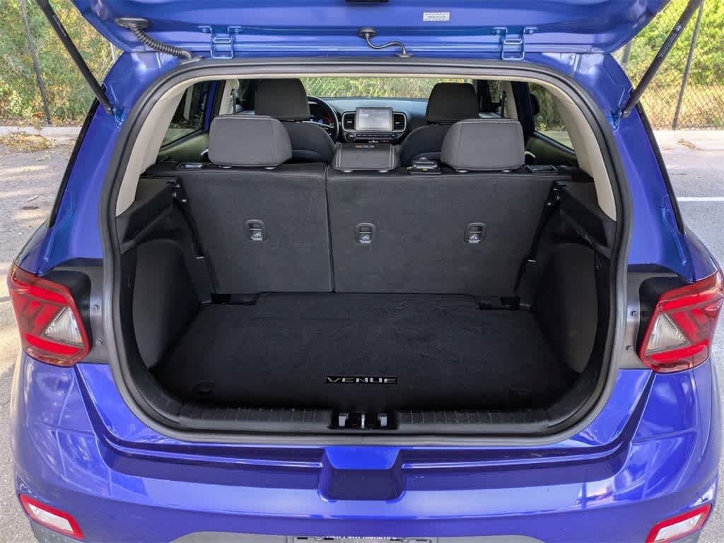 Thumbnail: 2023 Hyundai Venue - 12