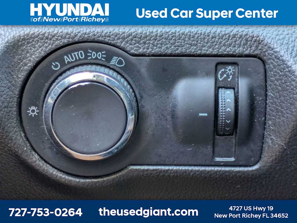 Thumbnail: 2011 Chevrolet Cruze - 23