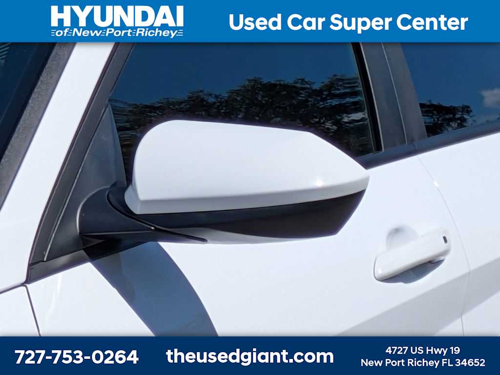 Thumbnail: 2023 Hyundai Elantra - 11