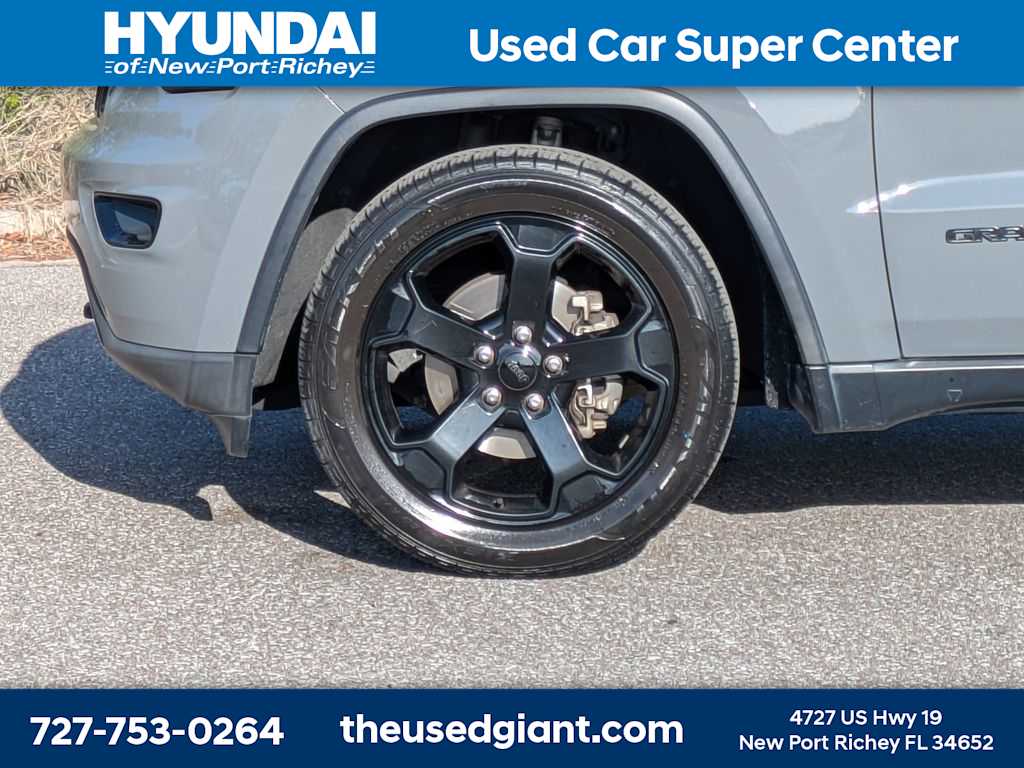 Thumbnail: 2019 Jeep Grand Cherokee - 10