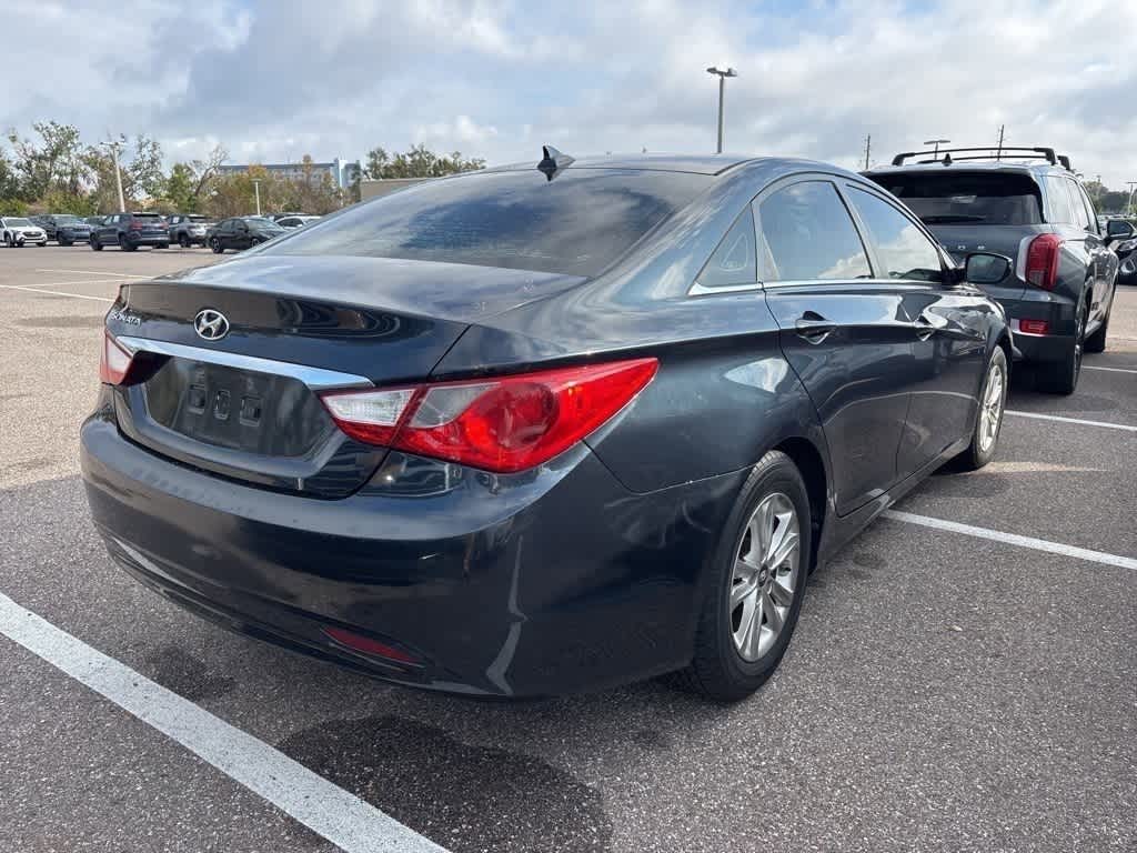 Thumbnail: 2013 Hyundai Sonata - 3