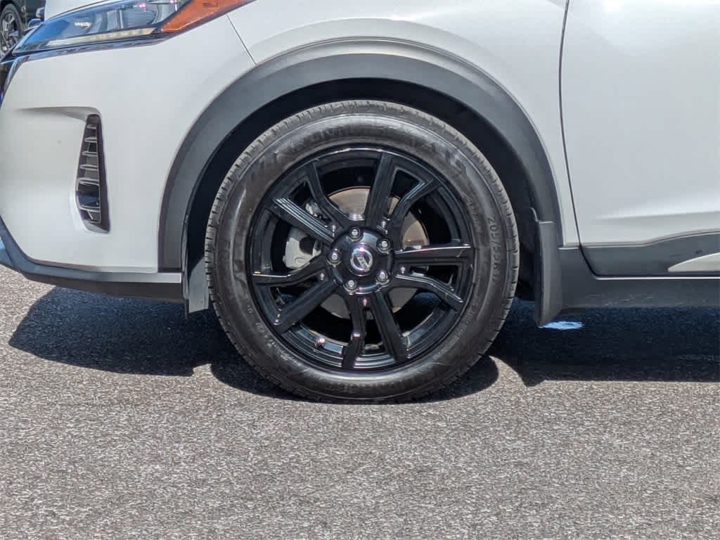 Thumbnail: 2021 Nissan Kicks - 10