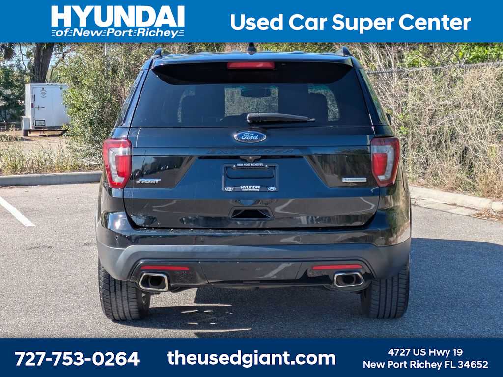 Thumbnail: 2016 Ford Explorer - 4