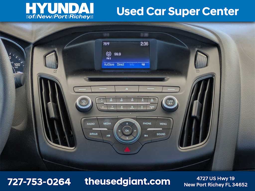 Thumbnail: 2016 Ford Focus - 16