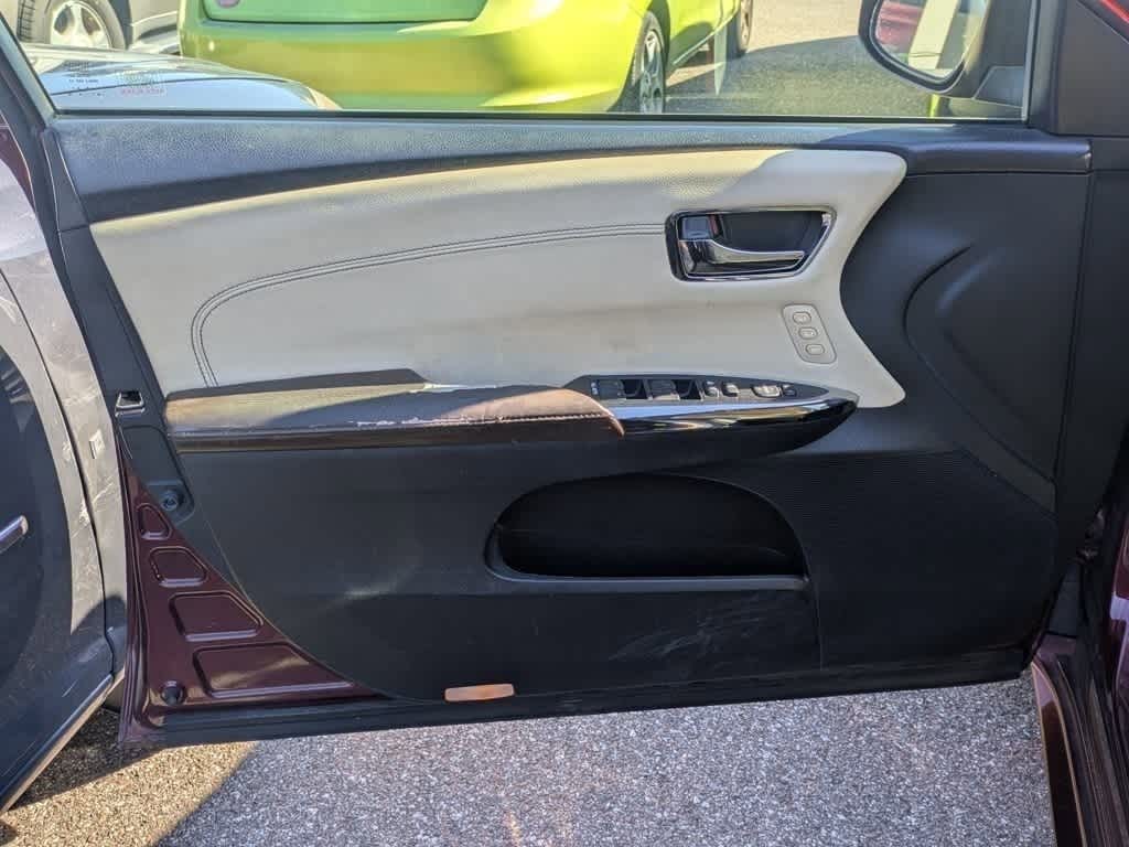 Thumbnail: 2013 Toyota Avalon - 10