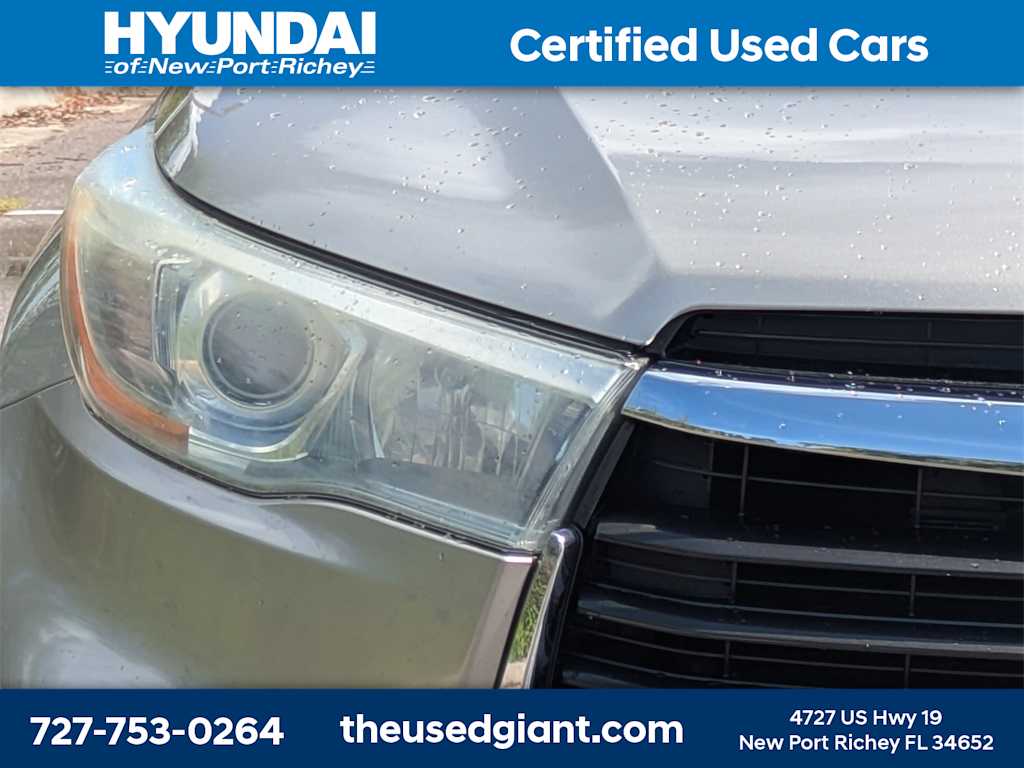 Thumbnail: 2016 Toyota Highlander - 9