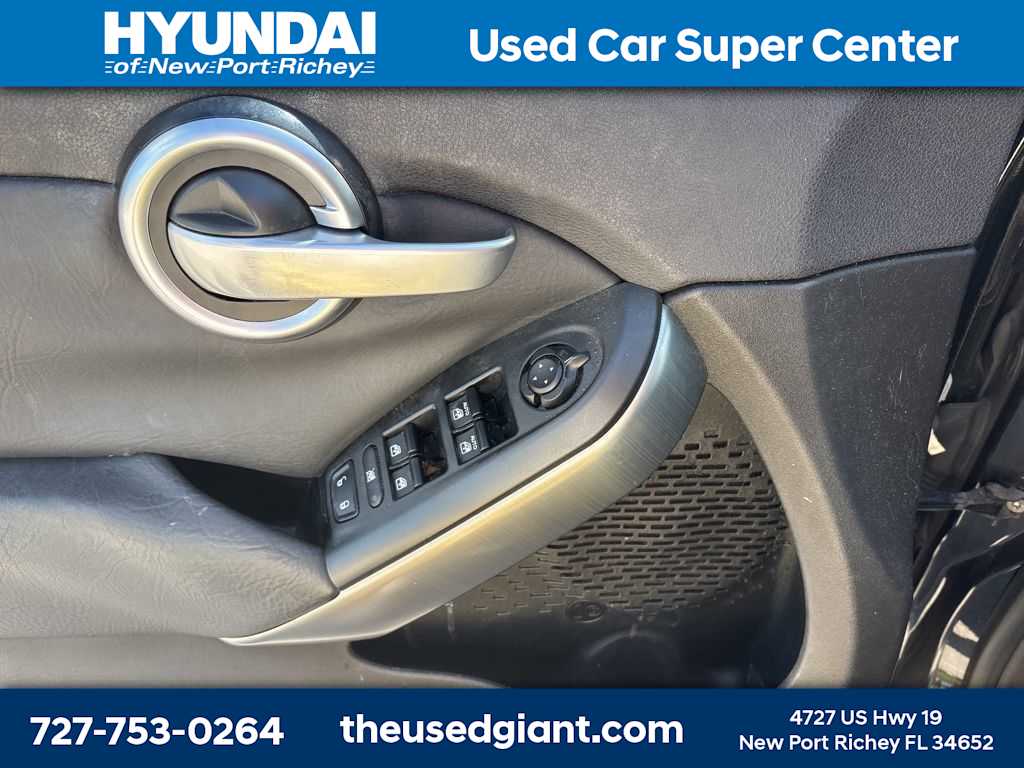 Thumbnail: 2016 Fiat 500X - 9