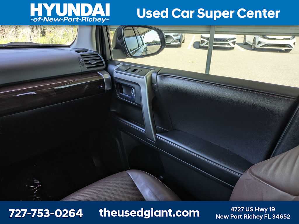 Thumbnail: 2018 Toyota 4Runner - 18