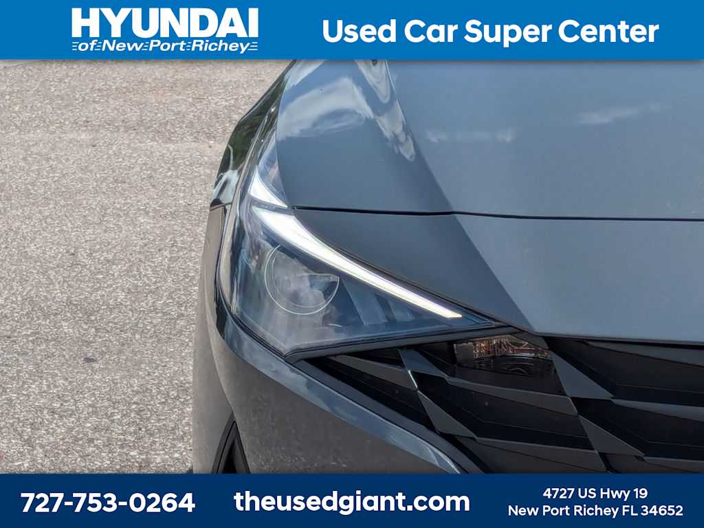 Thumbnail: 2023 Hyundai Elantra - 9