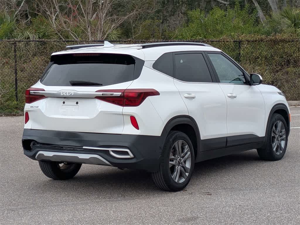 Thumbnail: 2022 Kia Seltos - 5