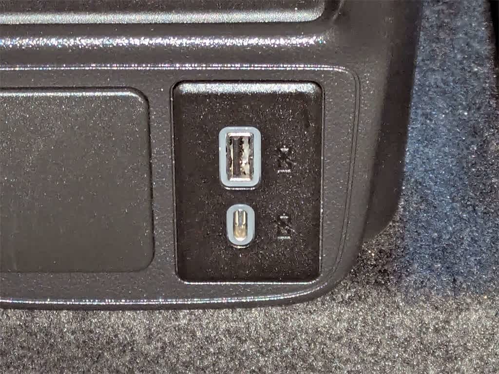 Thumbnail: 2022 Buick Encore GX - 17