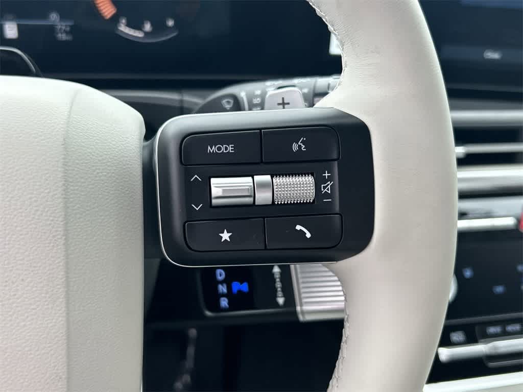 2025 Hyundai Santa Fe SEL 23