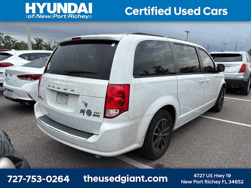 Thumbnail: 2019 Dodge Grand Caravan - 2