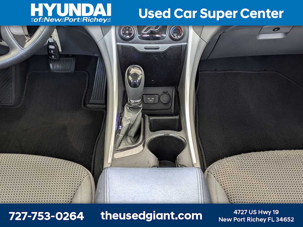 Thumbnail: 2012 Hyundai Sonata - 18