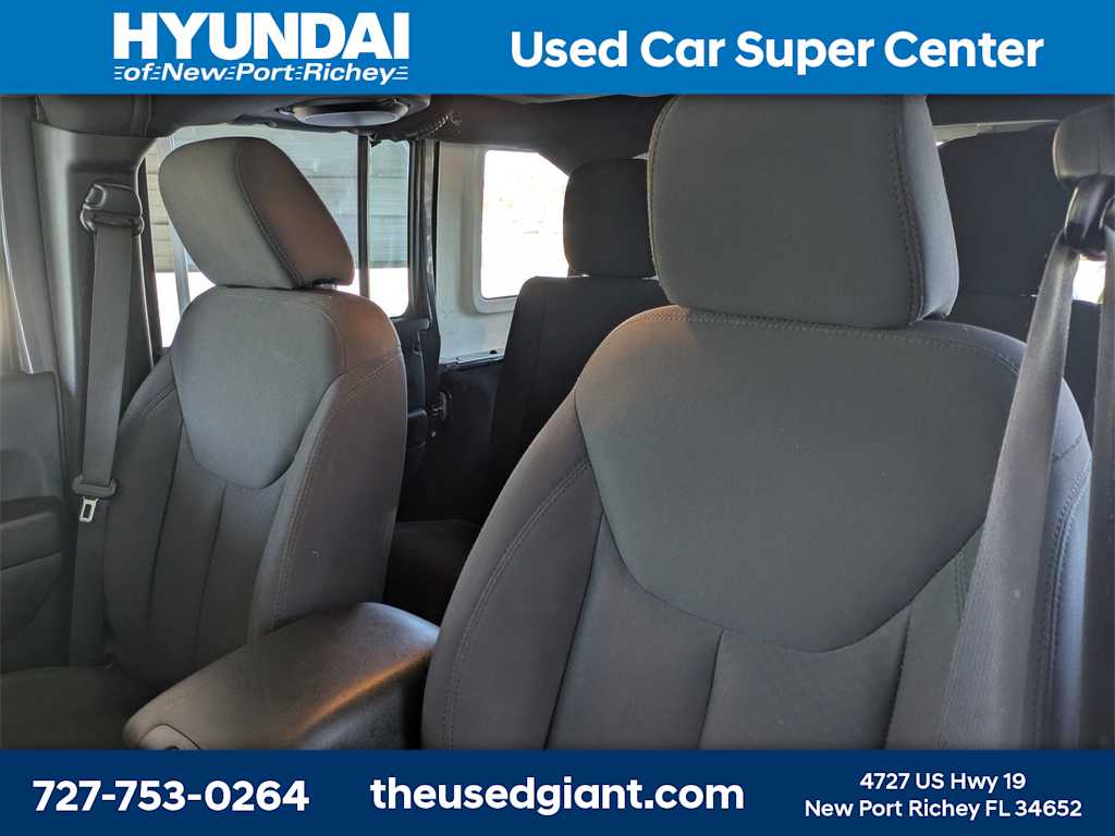 Thumbnail: 2014 Jeep Wrangler - 7