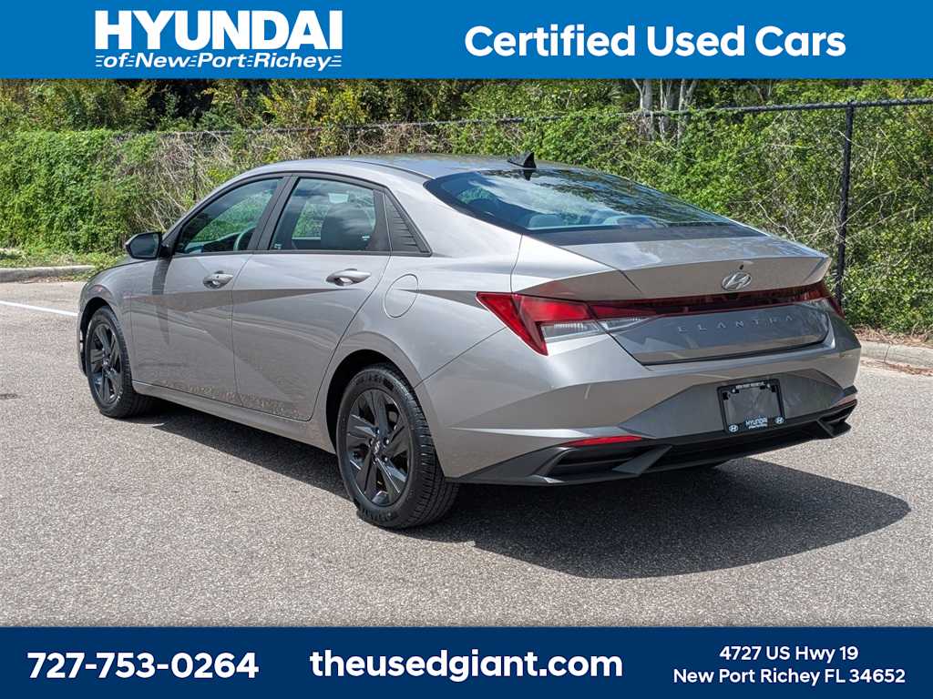 Thumbnail: 2023 Hyundai Elantra - 3