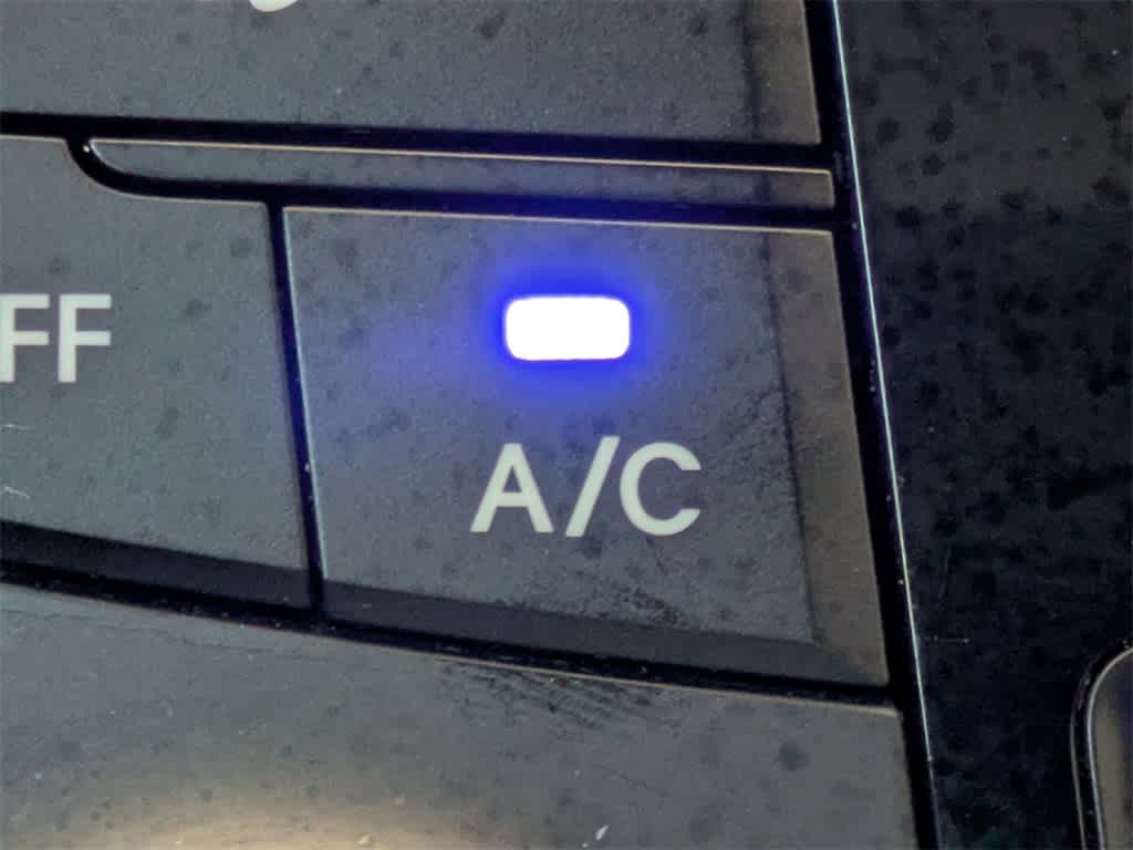 Thumbnail: 2014 Hyundai Sonata - 26