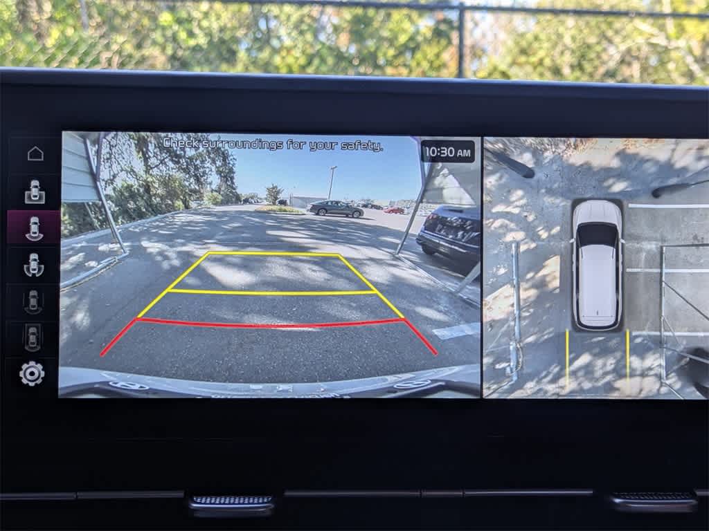 Thumbnail: 2023 Kia Carnival - 32