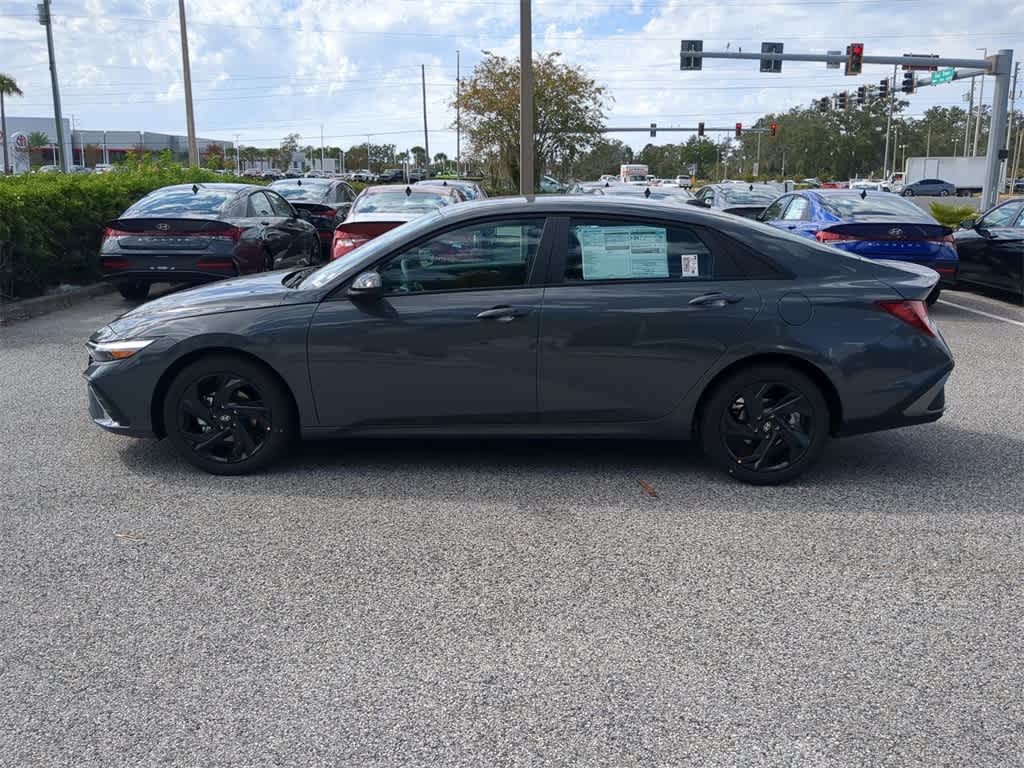 Thumbnail: 2026 Hyundai Elantra - 3