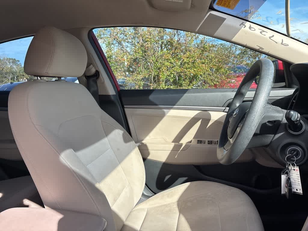 Thumbnail: 2018 Hyundai Elantra - 8