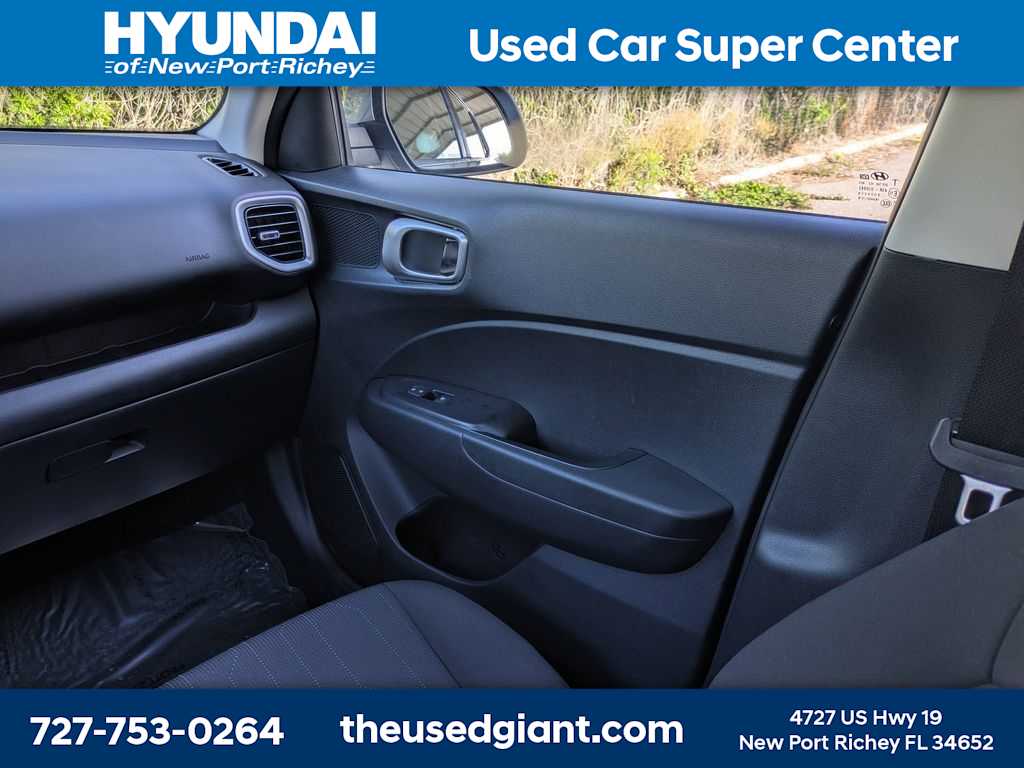 Thumbnail: 2023 Hyundai Venue - 17